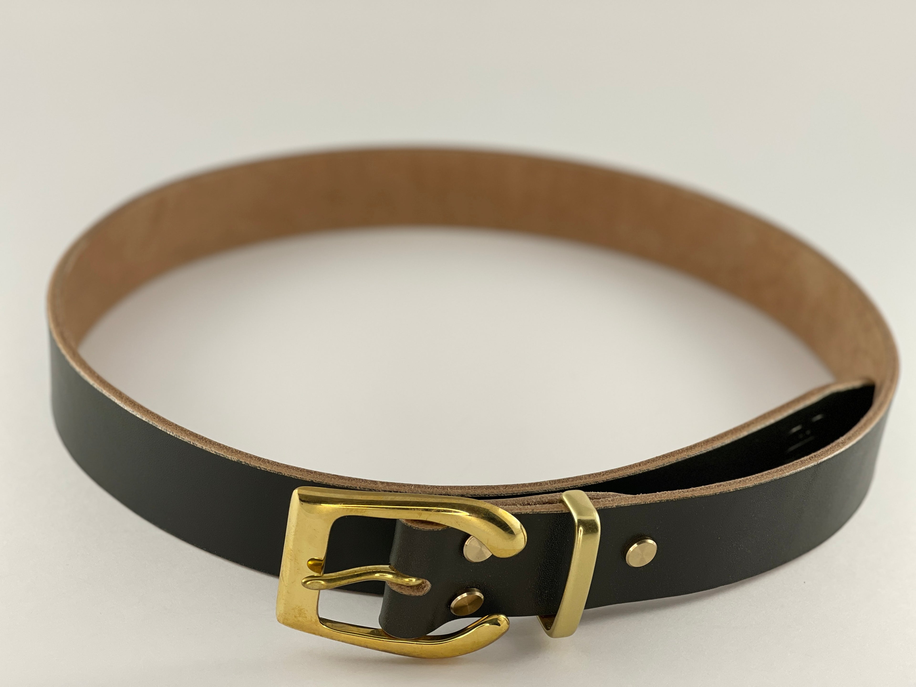 Dark green belt with a gold buckle on a light gray background